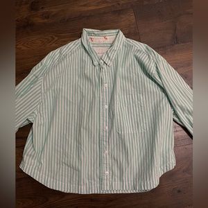 Women’s striped crop button up shirt